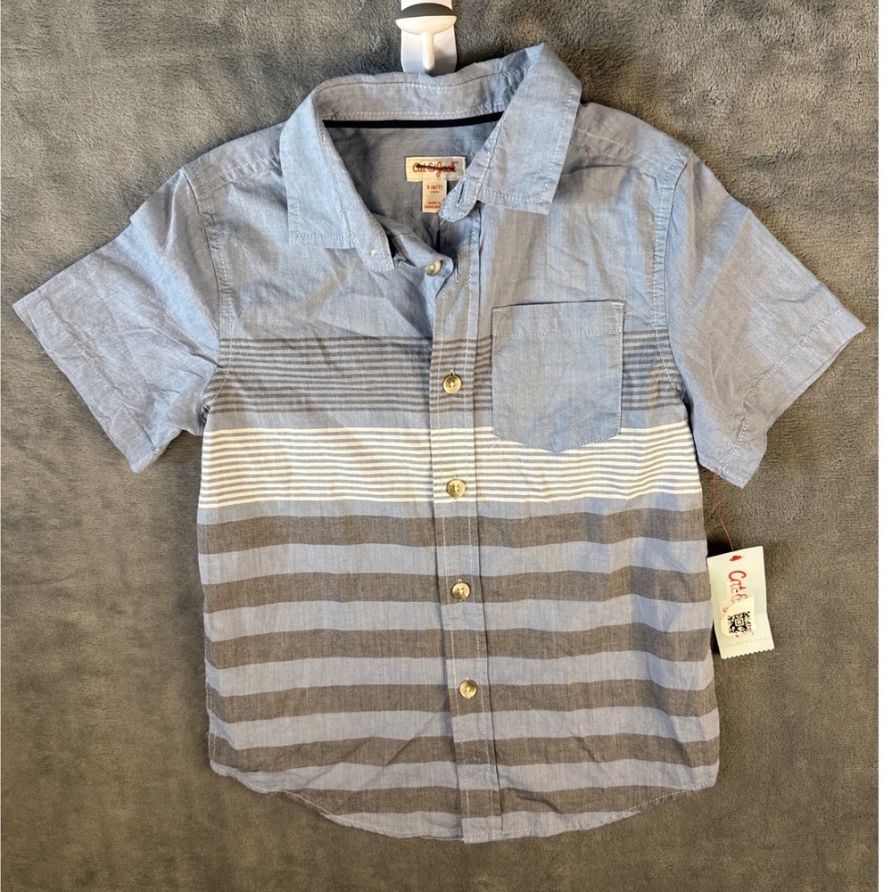 Cat & Jack Boys Blue Striped Short Sleeve Button Down Shirt Size S 6/7 NWT